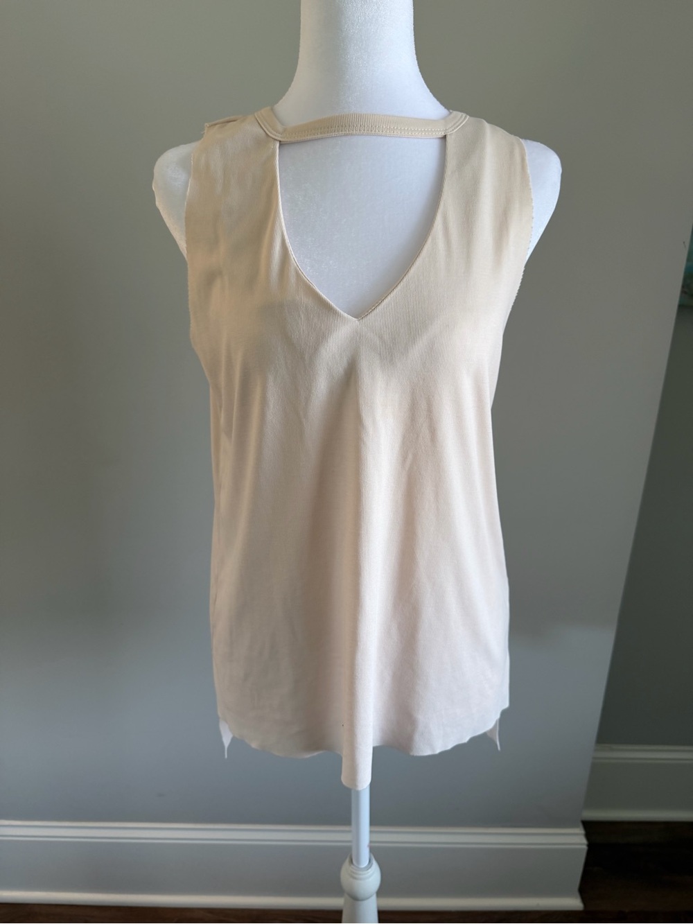 Mod Ref Cream V-Neck Sleeveless Tank with Front Cutout